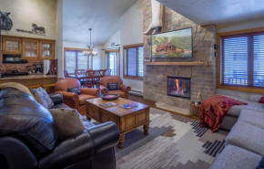 Bear Claw 615 - Ski-in Ski-out Condo!